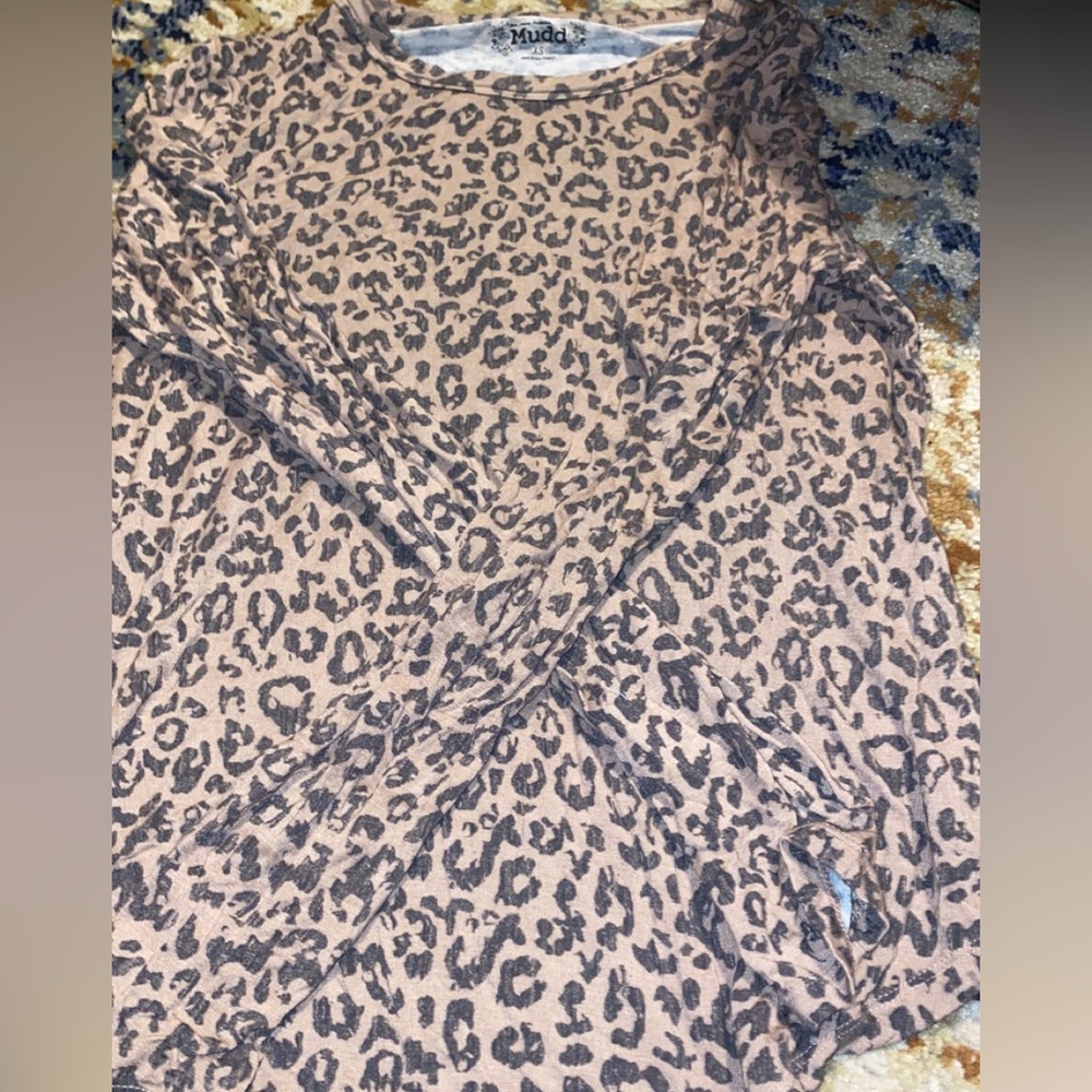 Long sleeve cheetah print